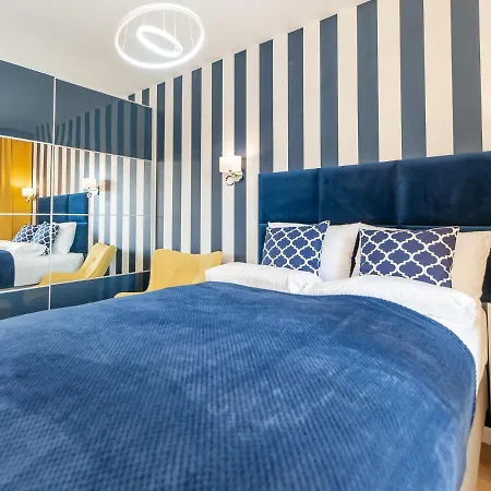 Apartamenty Blekit Na Fali - Miodowy Dom Kołobrzeg Esterno foto