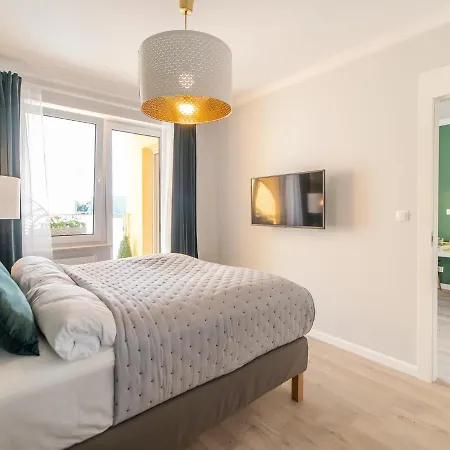 Apartamenty Blekit Na Fali - Miodowy Dom Kołobrzeg Esterno foto