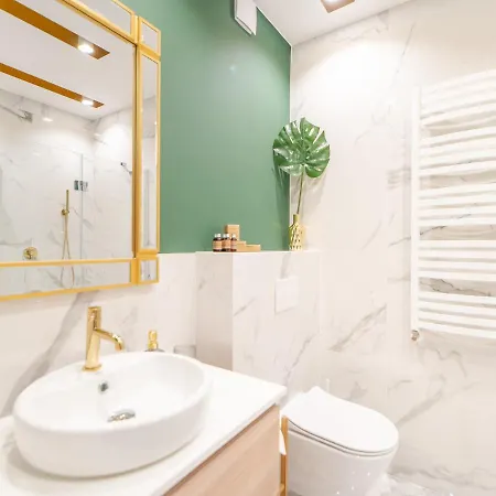 Apartamenty Blekit Na Fali - Miodowy Dom Kołobrzeg Esterno foto